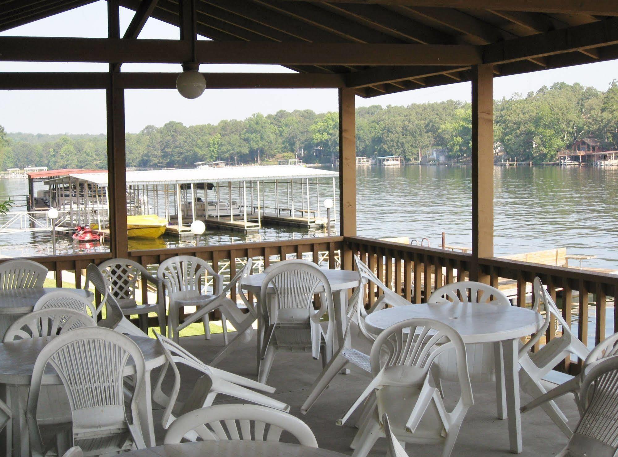 Country Inn Lake Resort Hot Springs Exterior photo
