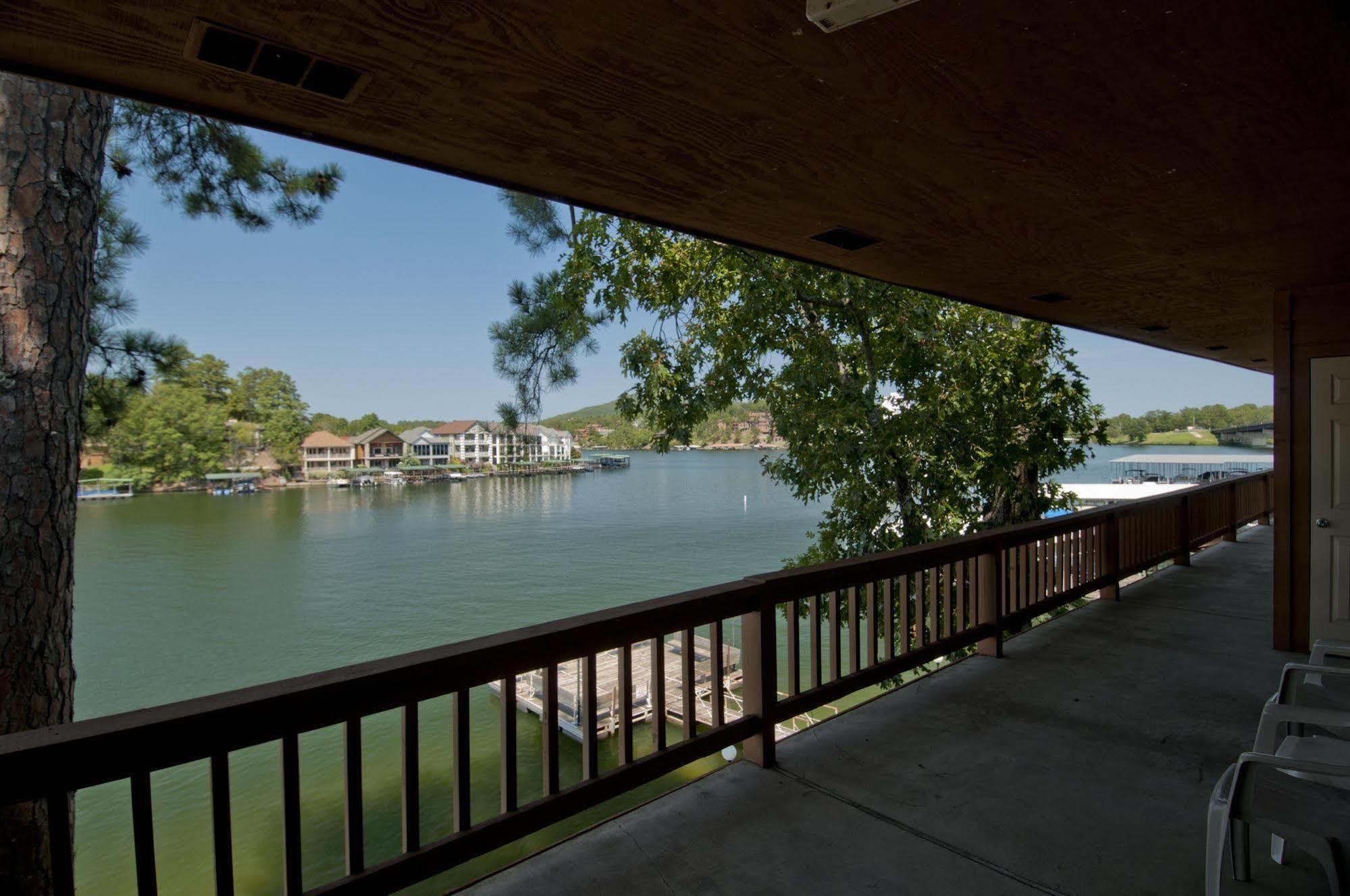 Country Inn Lake Resort Hot Springs Exterior photo
